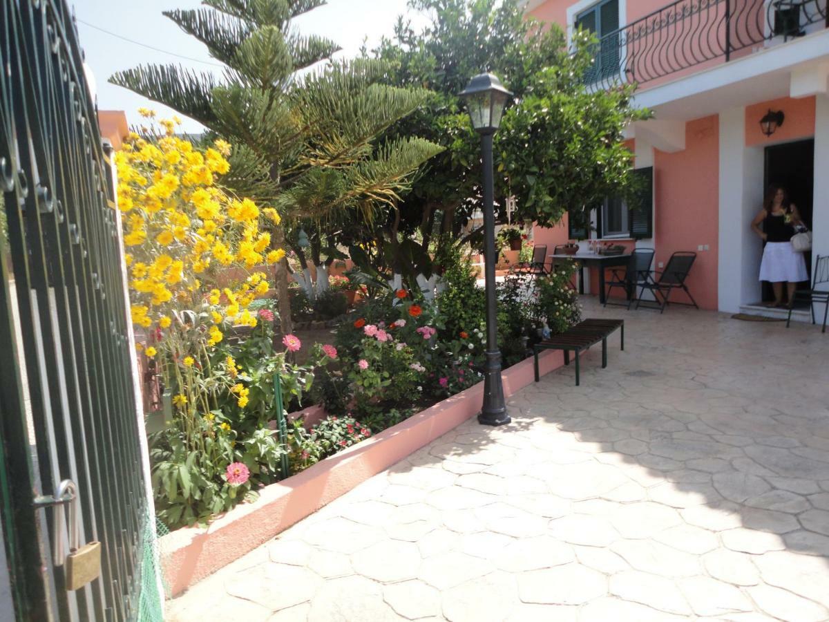 Artemis Superb 2 Bedroom Apartment 700 M Away From The Beach Minia Exteriér fotografie